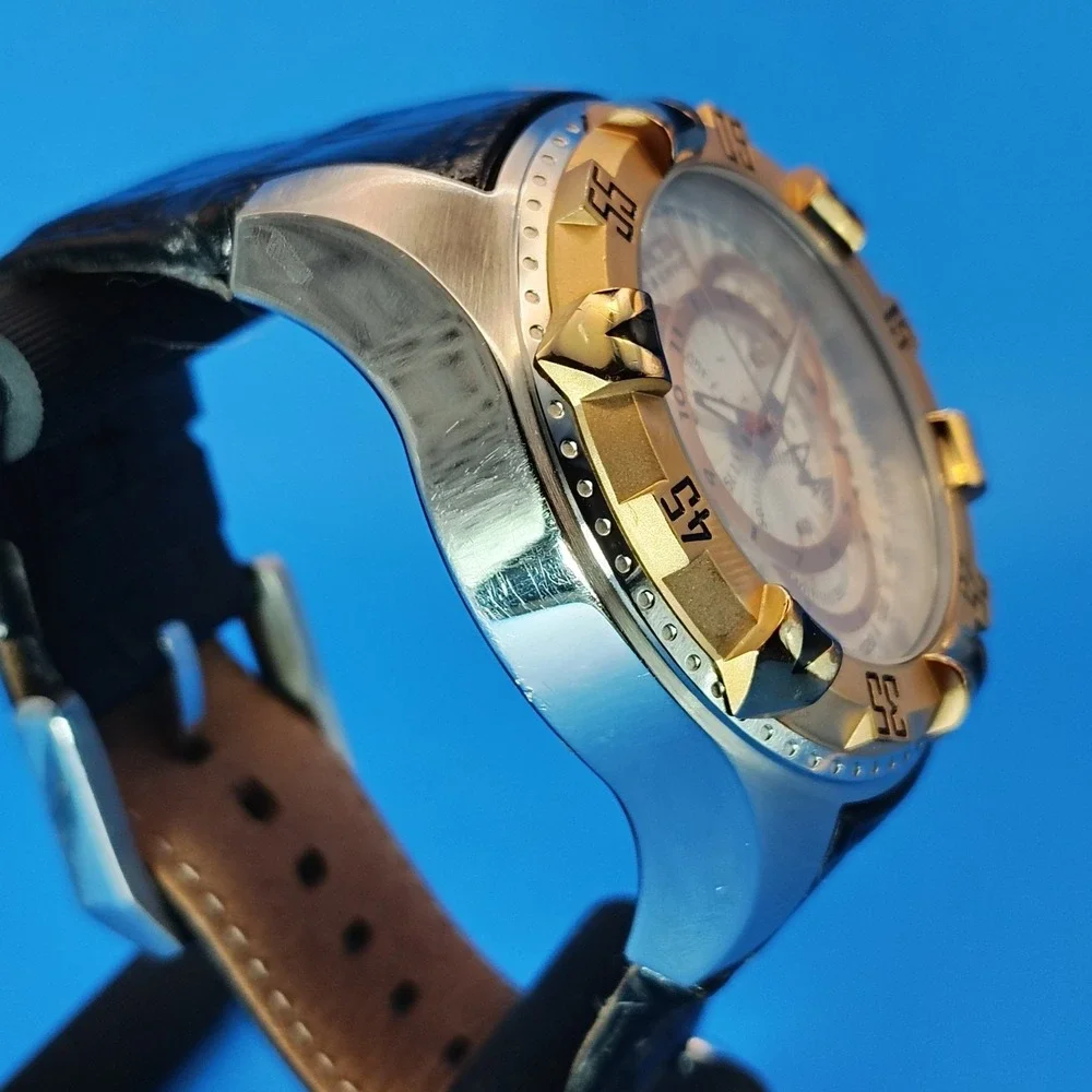 Vintage 2010 Invicta Reserve Excersion 11010 Chrono Swiss 50mm Mens Quartz Watch